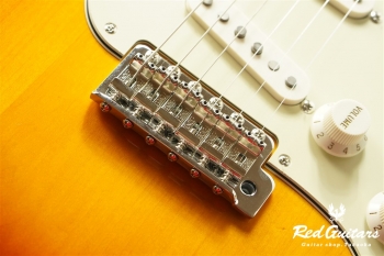 MADE IN JAPAN TRADITIONAL 60S STRATOCASTER - 3-Color Sunburst